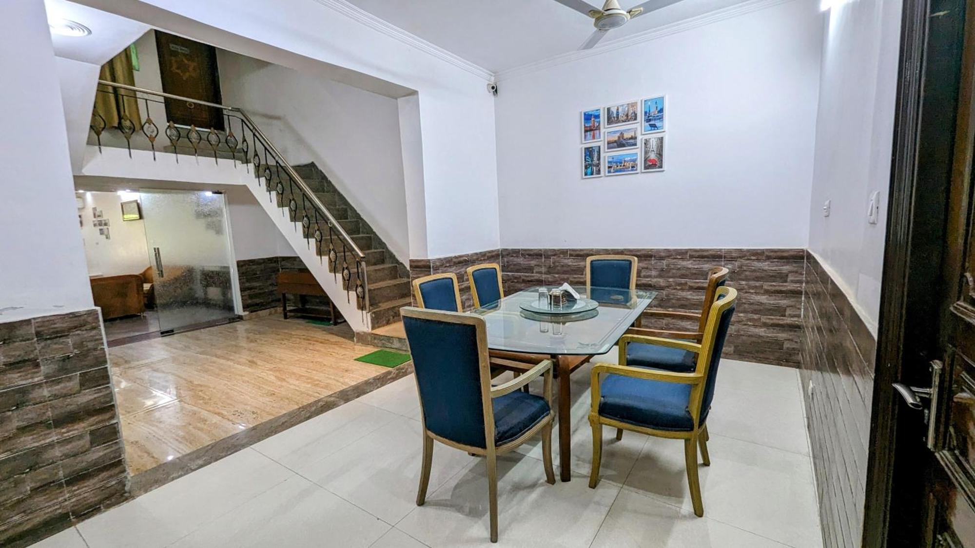 Hotel Lecston @Yashobhoomi Dwarka Sector - 25 Metro Station Delhi  Luaran gambar