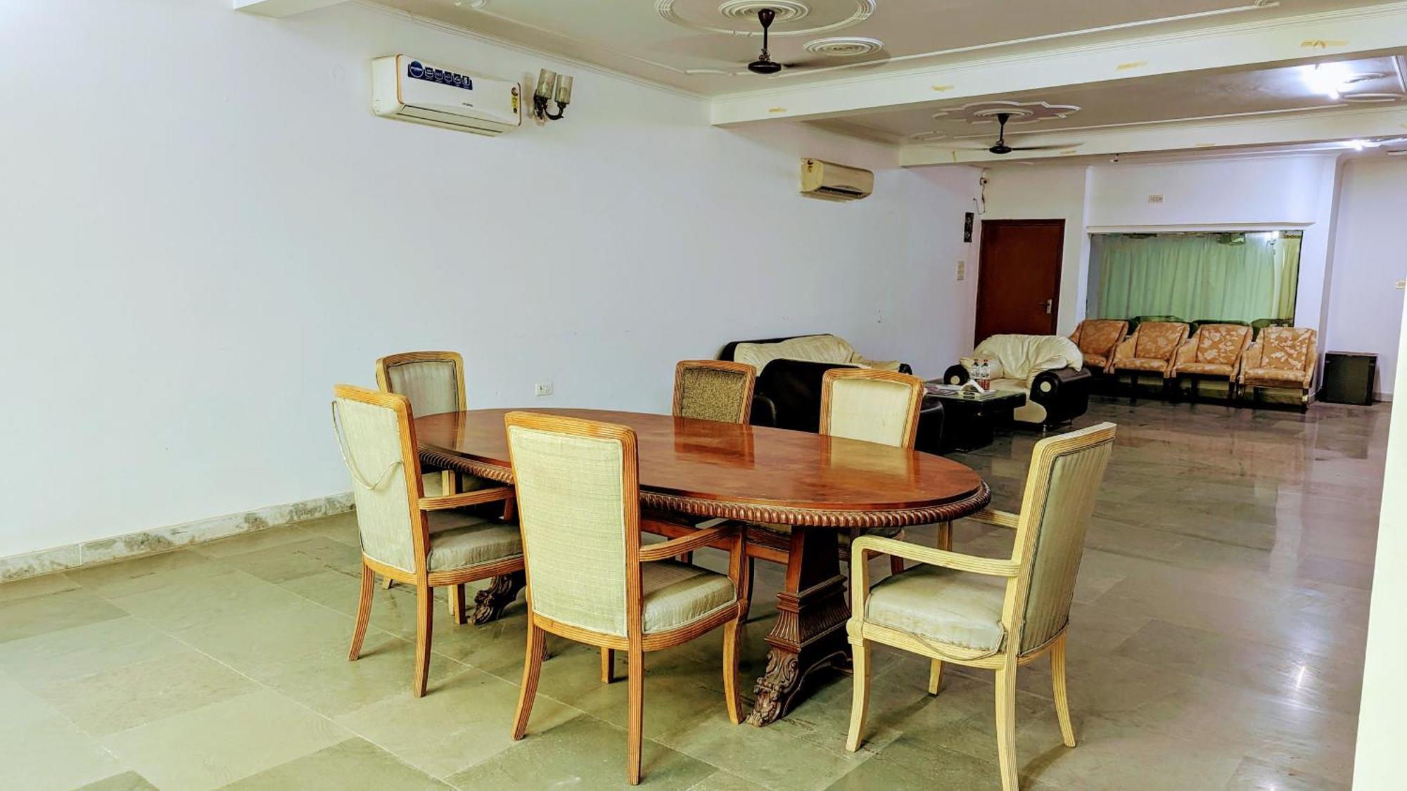 Hotel Lecston @Yashobhoomi Dwarka Sector - 25 Metro Station Delhi  Luaran gambar