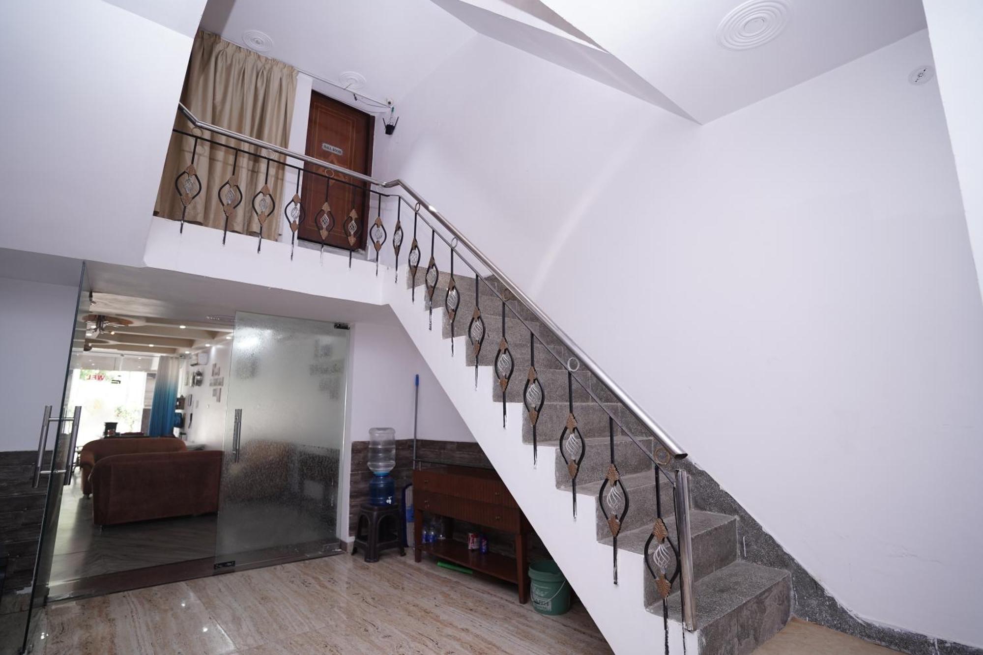 Hotel Lecston @Yashobhoomi Dwarka Sector - 25 Metro Station Delhi  Luaran gambar