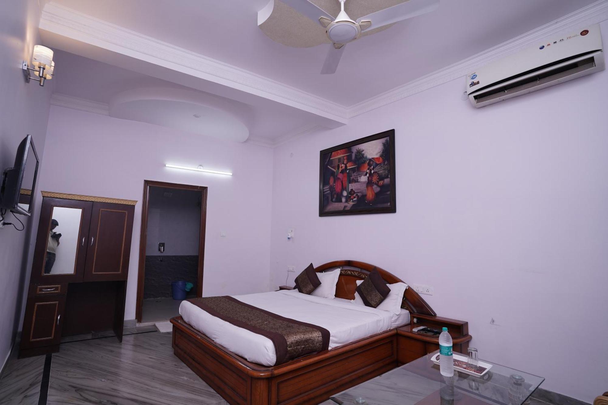 Hotel Lecston @Yashobhoomi Dwarka Sector - 25 Metro Station Delhi  Luaran gambar
