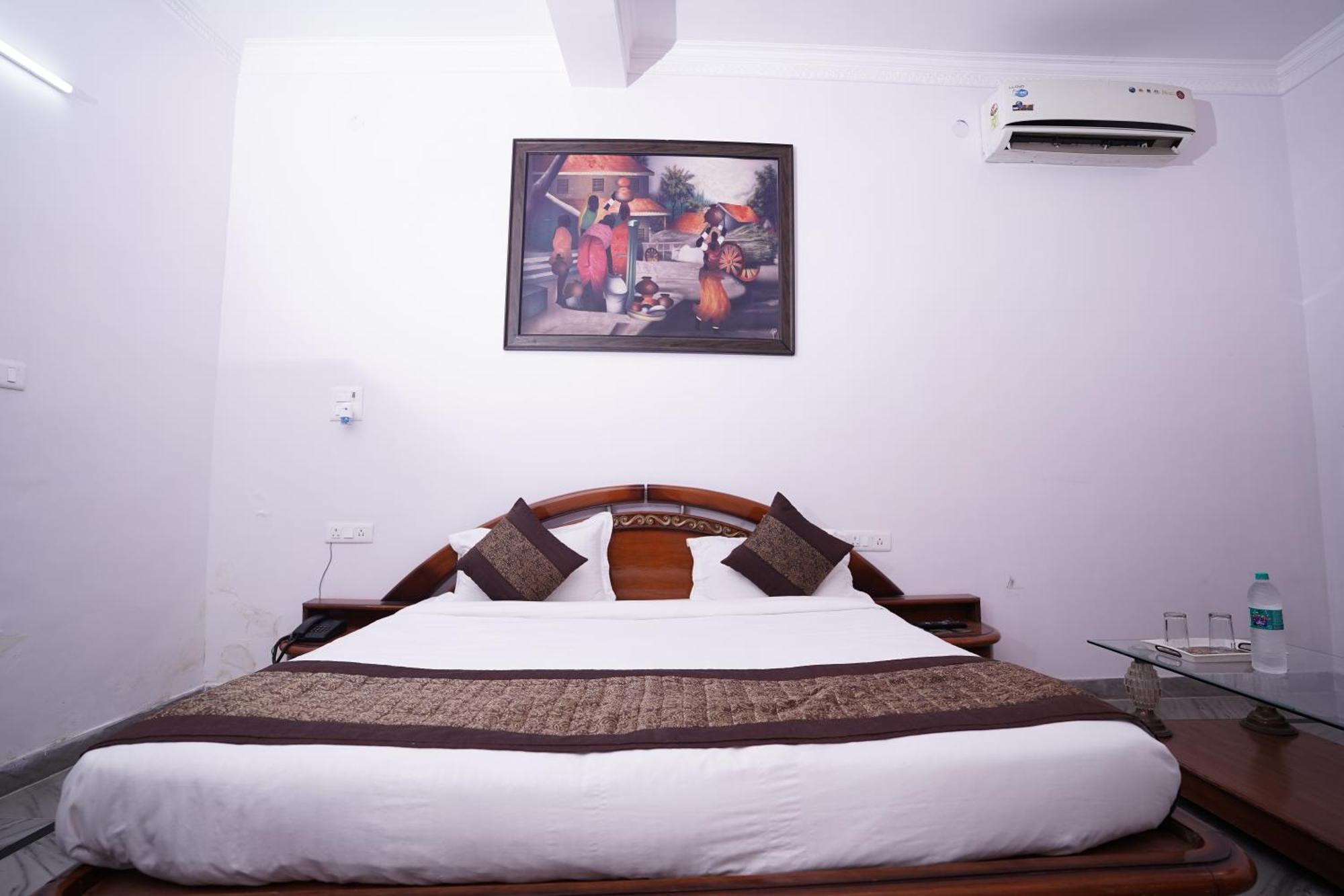 Hotel Lecston @Yashobhoomi Dwarka Sector - 25 Metro Station Delhi  Luaran gambar