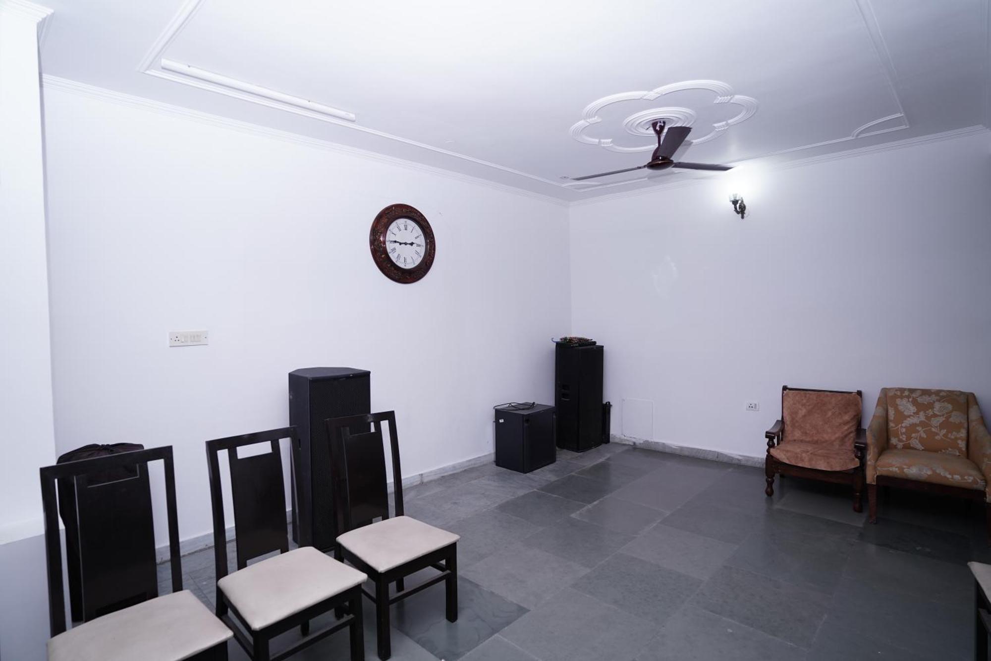 Hotel Lecston @Yashobhoomi Dwarka Sector - 25 Metro Station Delhi  Luaran gambar