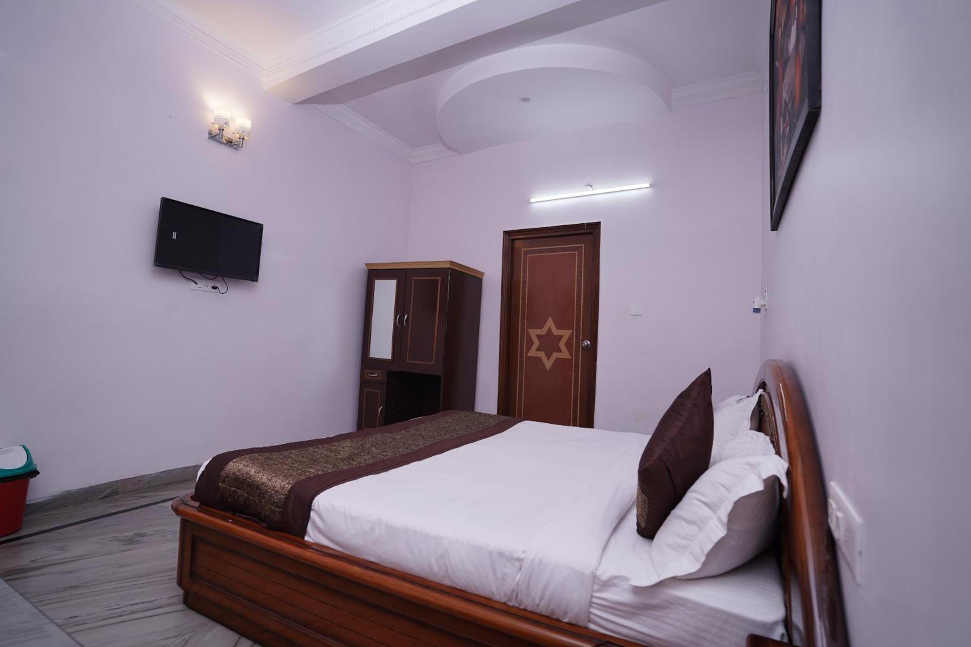 Hotel Lecston @Yashobhoomi Dwarka Sector - 25 Metro Station Delhi  Luaran gambar